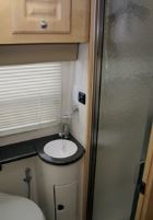 Coach House Platinum motorhome 272XL bathroom