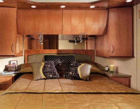 Queen-size bed in Monaco Vesta Type A motorhome