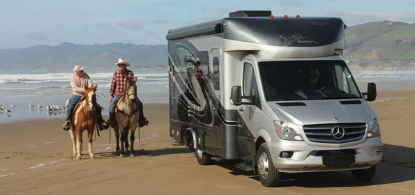 Born Free Reign Family Rving, Born Free Rv Twin Beds