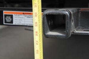 At the maximum ride height setting, the distance from the ground to the bottom of the hitch was 28 inches.
