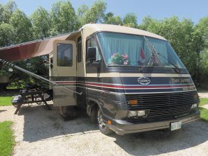 Isadore and Vivian Burdeniuk's 1990 Fleetwood Pace Arrow motorhome was restored to its vintage appearance by J.C. Custom Fibreglass in Springfield, Manitoba.