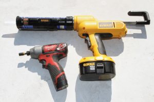A cordless caulking gun and a ¼-inch hex impact driver were used to mount the ConnecT 2.0.