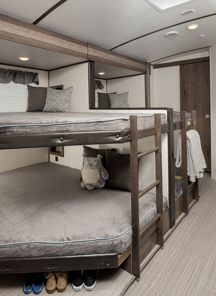 travel trailer camper with bunk beds