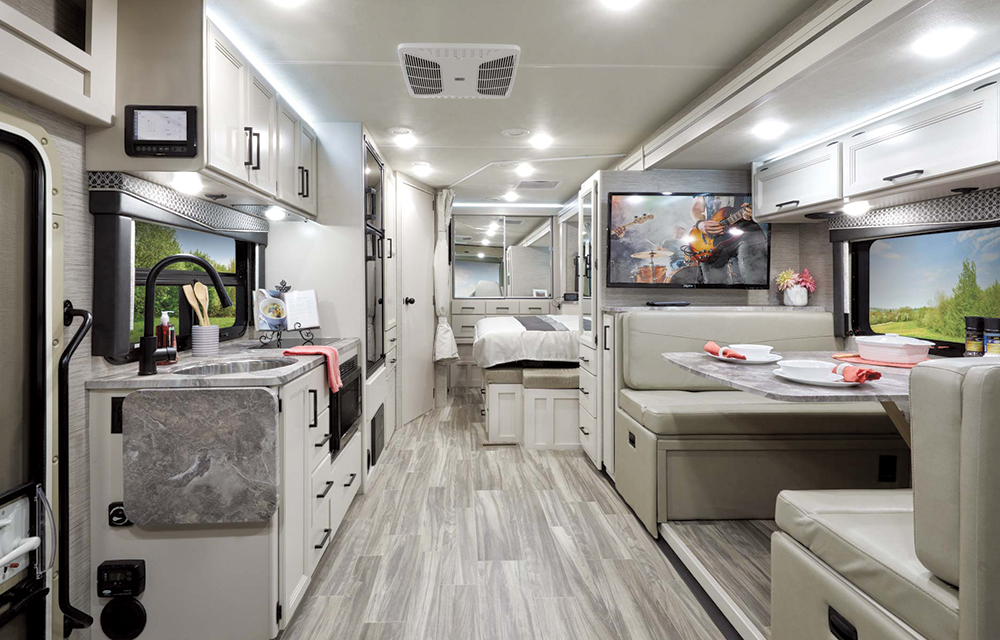 Thor Axis - Family RVing Magazine