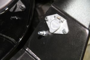 The installed socket assembly and air hose connection.