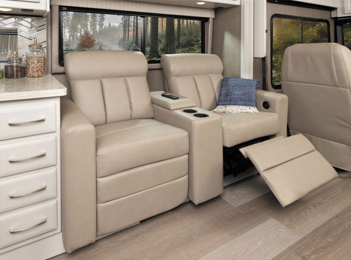 Holiday Rambler Nautica 35MS - Family RVing Magazine