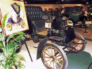The electric-powered Studebaker Runabout was the company’s first automobile; shown here is a 1907 model.