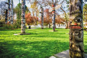 Thunderbird Park, next to the Royal BC Museum, displays First Nations totem poles.