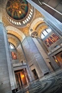 The state capitol boasts murals, mosaics, stained glass, and other artful touches.