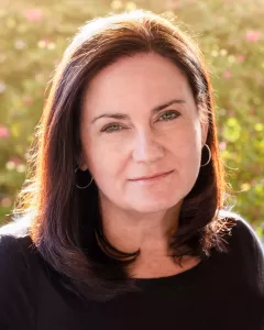 Justine Cowan will discuss her book and the family secrets she uncovered at FMCA’s upcoming convention in Perry, Georgia.