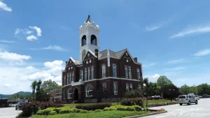 Built in 1899, the Old Courthouse on the Square serves as a history museum and hosts concerts.