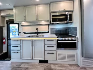 The 29MV’s galley features a residential-size microwave and an all-in-one conventional oven/cooktop combo.