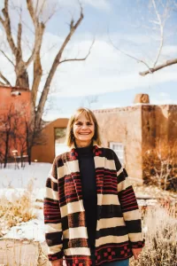 Best-selling mystery author Anne Hillerman will speak at the FMCA convention in Tucson.