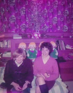 In this 1969 photo, Ludi (left) hangs out with her roommate, Roni.