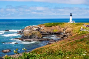 The "rule of thirds" creates an imaginary grid with nine sections. Placing the main subject, such as the lighthouse, on a grid point or line heightens interest. 