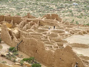Chaco Canyon, once the center of Chacoan culture, spawned the construction of “Great Houses,” such as Pueblo Bonito.