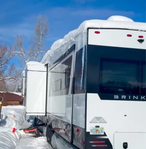 3) Once the snow is off, the slideout can retract without any issues.