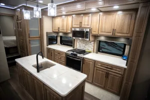 Luxe Regent 48FLB