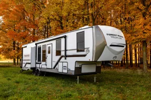 Forest River Salem Hemisphere/Wildwood Heritage Glen 38Veranda