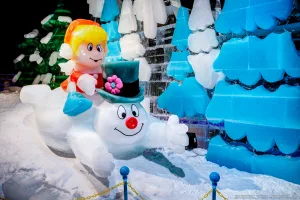 Frosty the Snowman comes to life with a magical top hat in San Antonio, Texas.